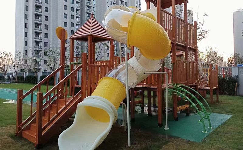 幼儿园木质儿童滑滑梯