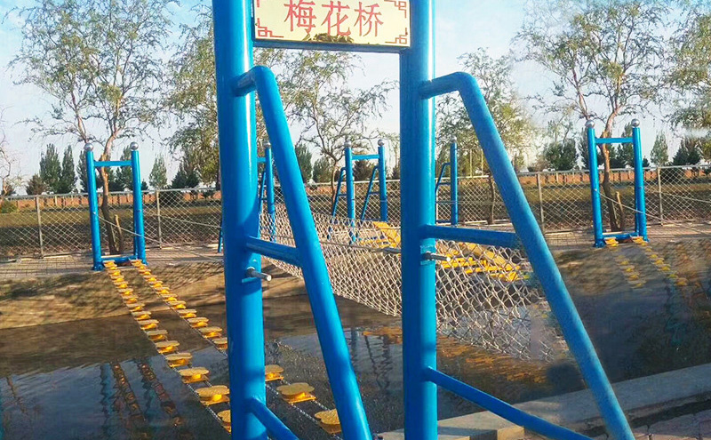 室外水上拓展设备