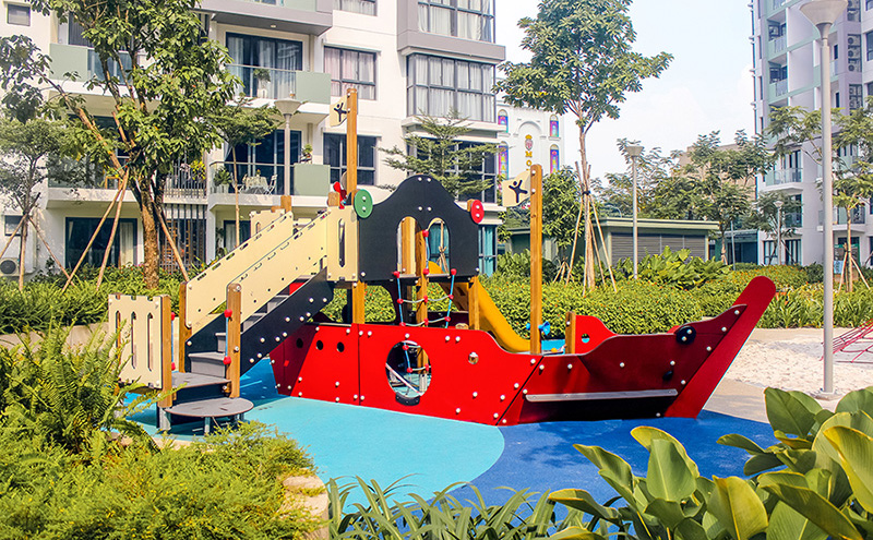 PE板造型滑梯